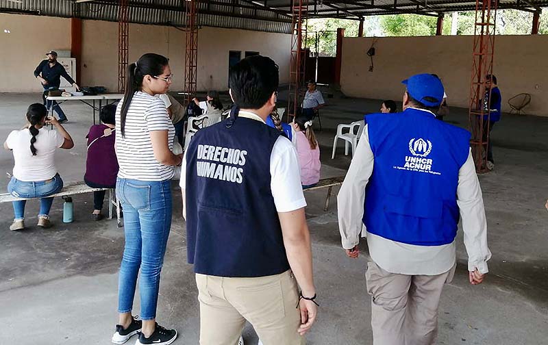 Atienden CEDH, ACNUR y Secretaría del Migrante a personas desplazadas