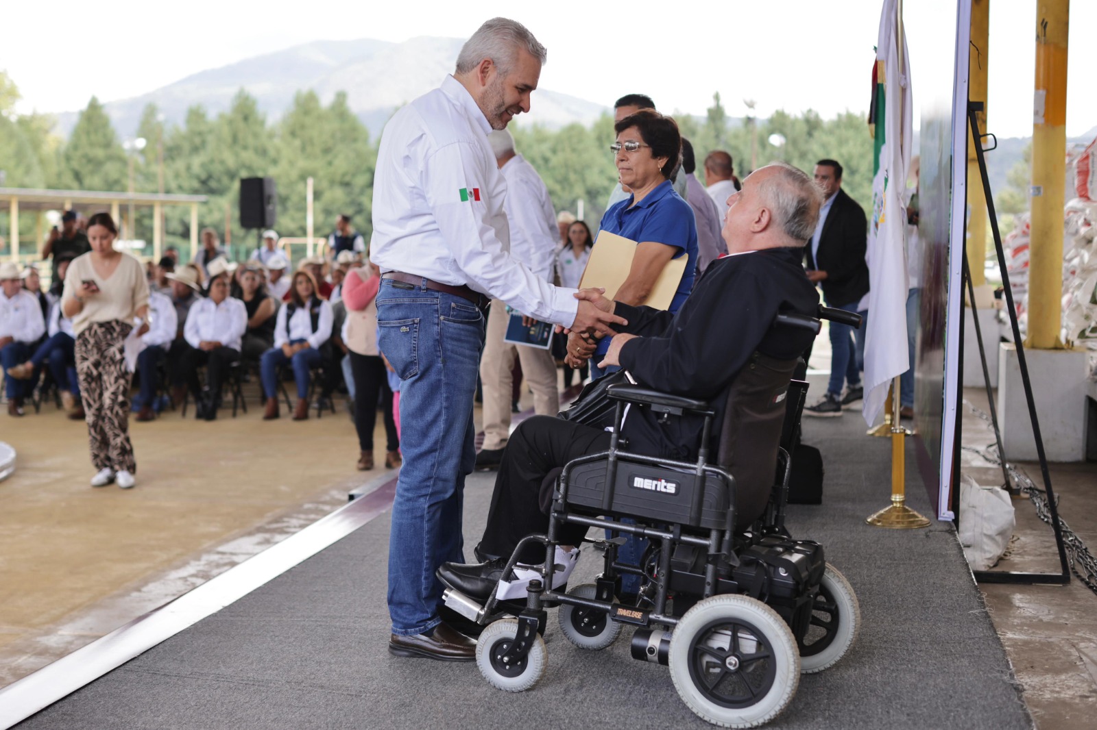 Concluye con éxito entrega de fertilizantes gratuitos a agricultores