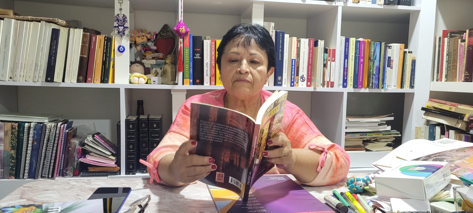 Adriana Pineda y Óscar Tapia presentan el libro “Presencias” de la escritora Rosario Ortiz