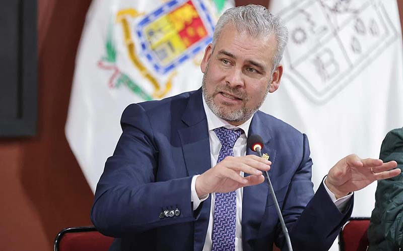 En proceso, compra de equipos avanzados para el tratamiento del cáncer: Bedolla