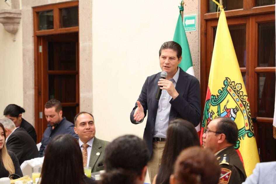 Reconoce Alfonso Martínez, labor de las fuerzas armadas