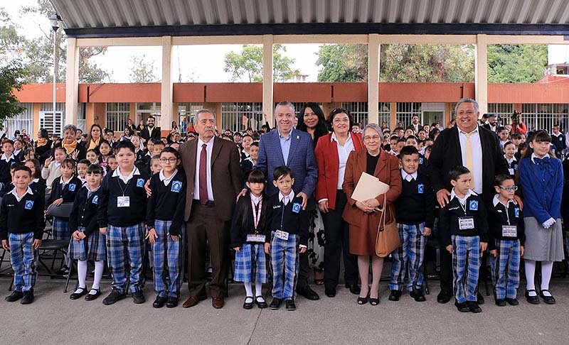 Garantizados los sueldos y prestaciones del magisterio: Luis Navarro