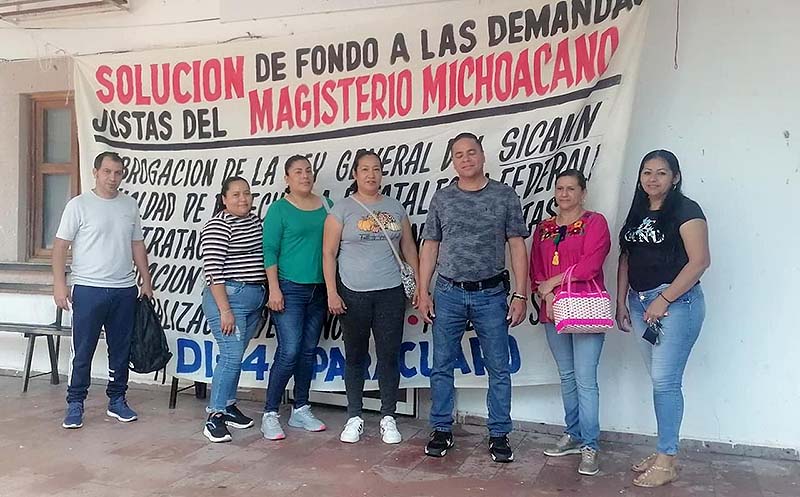 Maestros toman centros bancarios