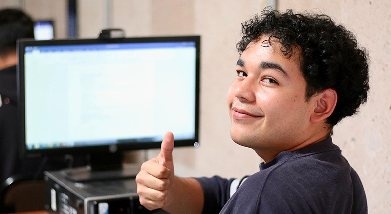 Más de 120 mil estudiantes se olvidan de trámites burocráticos y uso de efectivo en prepas y universidades