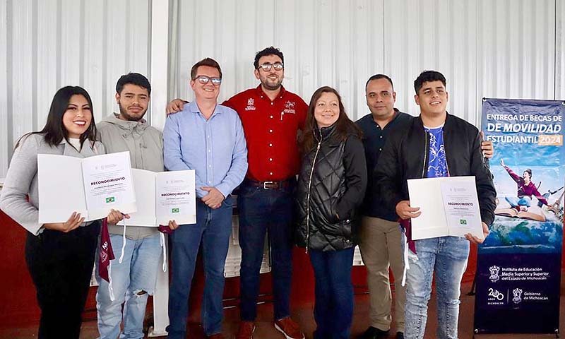 Estudiantes del Tec de Pátzcuaro ganan oro en concurso de ciencia
