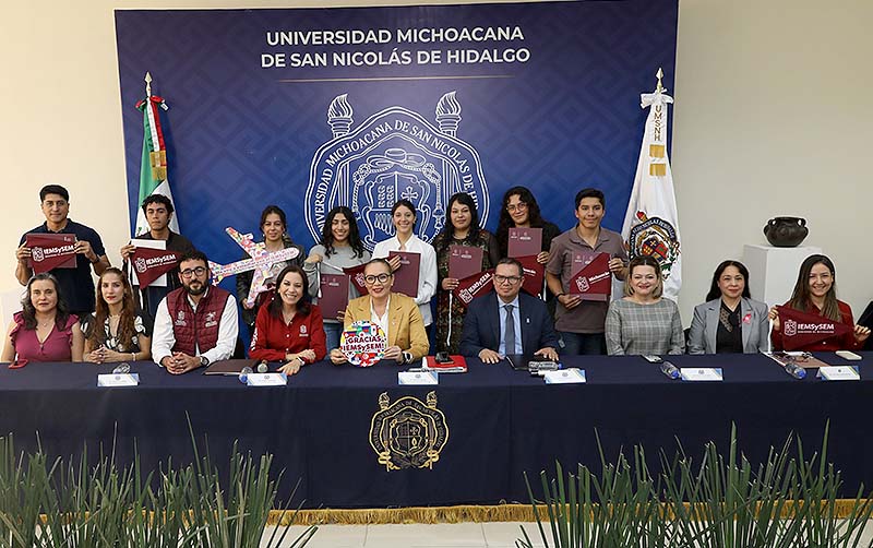 La proyección de estudiantes nicolaitas a nivel nacional e internacional enaltece a la UMSNH: Yarabí Ávila