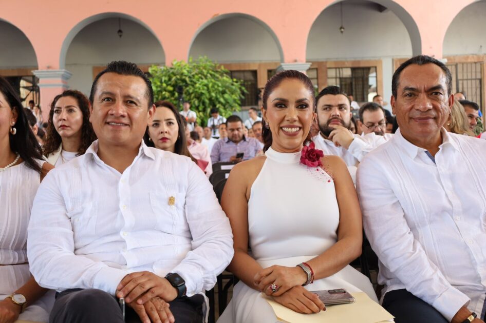 En Apatzingán, se entrego la presea “Constitución de 1814” a Magistrada Michoacana