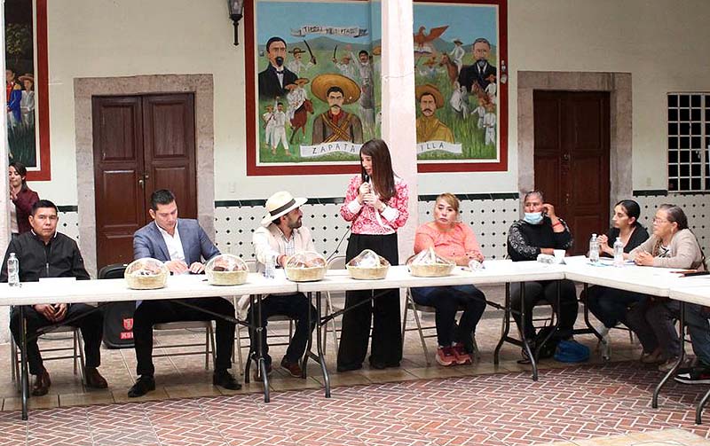 Suman esfuerzos IMAIP y Ayuntamiento de Huaniqueo por la transparencia; firman convenio