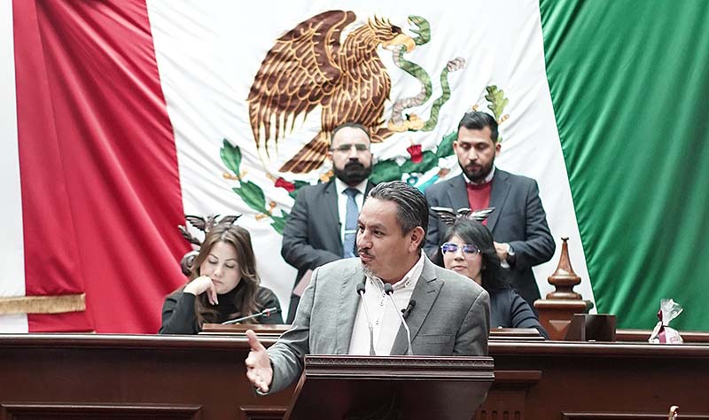 Jueces y magistrados no pueden ser seleccionados bajo criterios políticos o partidistas: Víctor Manríquez