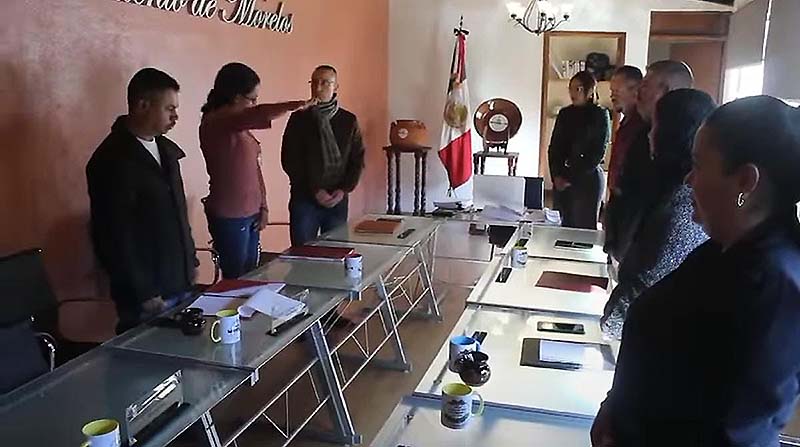 Realiza Julio César Conejo Alejos toma de protesta de la nueva síndica municipal suplente en Morelos