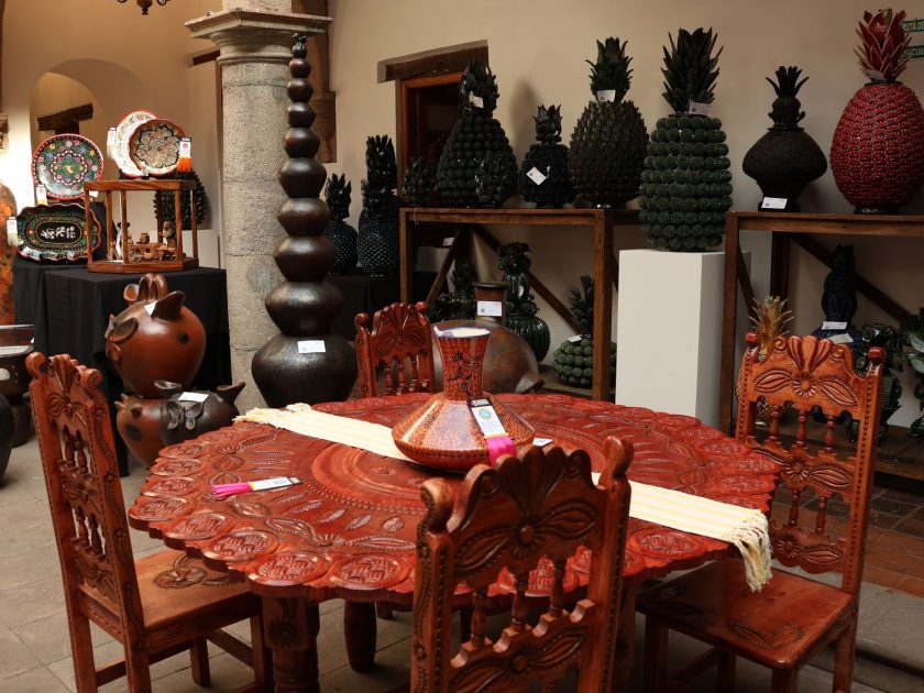 Eligen las mejores 109 artesanías del concurso estatal de Zamora; escultura en cera gana máximo galardón