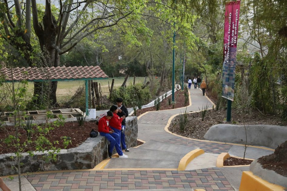 Gladyz Butanda inaugura sendero seguro en Jesús del Monte