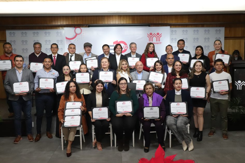UMSNH cumple con sus pagos al Infonavit; Universidad Michoacana recibe galardón como Empresa de 10 Plus