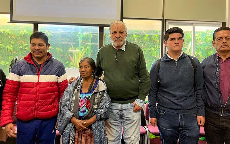 Tata Francisco Martínez Gracián recibe la Presea al Mérito en Derechos Humanos 2024