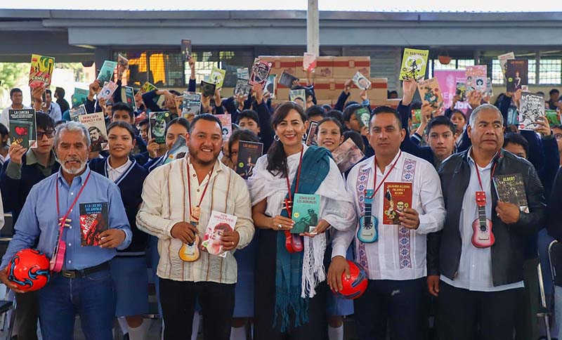 Programa de lectura llega a cientos de niñas y niños de sectores marginados: SEE