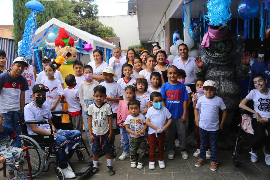 Lleva AMANC alegría a niñas y niños con cáncer
