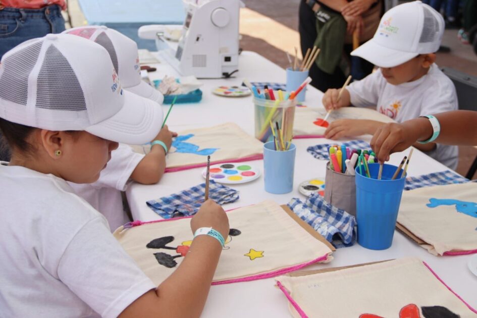 Feria de la Niñez llenó de sonrisas y alegría el Complejo Deportivo Bicentenario