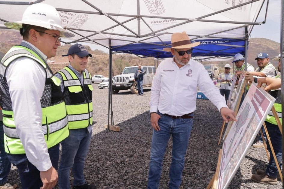 Obra vial que conectará las salidas Pátzcuaro y Quiroga en Morelia, con 43 % de avance: Bedolla