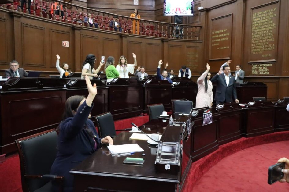 Exhorta Congreso a UMSNH a convenir con DIF para que sus adolescentes estudien de manera gratuita