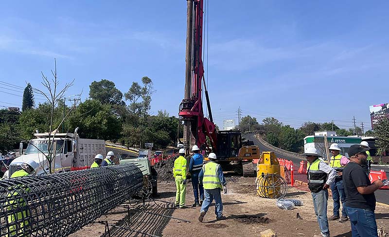 Puente vehicular de la salida a Pátzcuaro se concluirá en diciembre: Rogelio Zarazúa