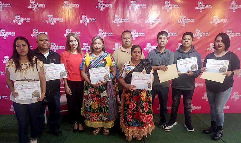 Artesanos michoacanos triunfan en concurso nacional de alfarería