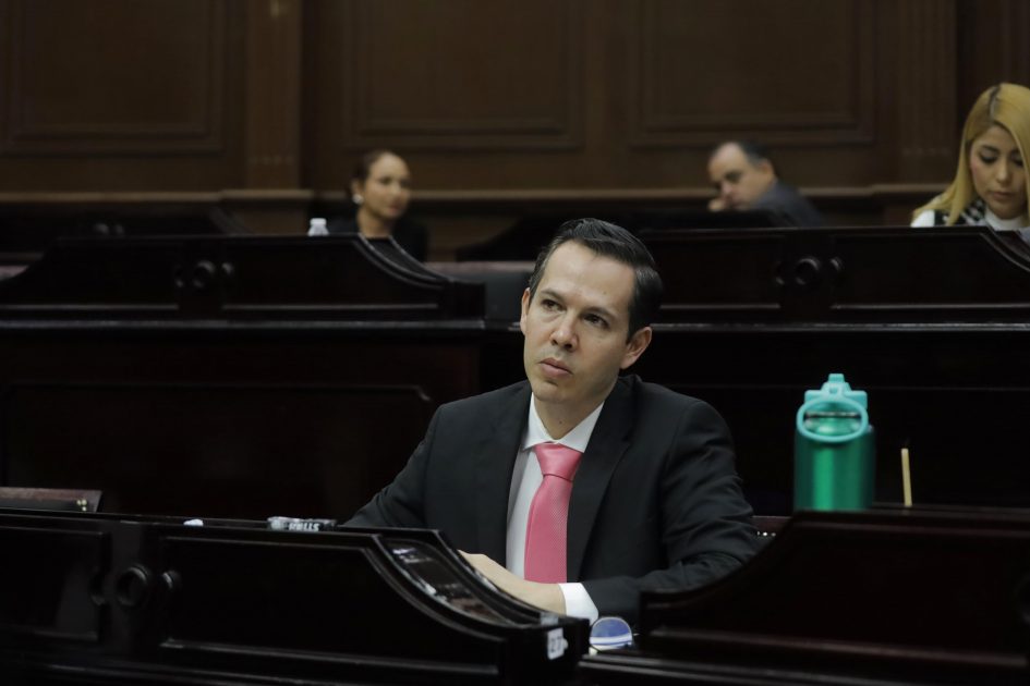 El Diputado Alfredo Anaya Presentará Iniciativa para Garantizar Visibilidad de Placas Vehiculares