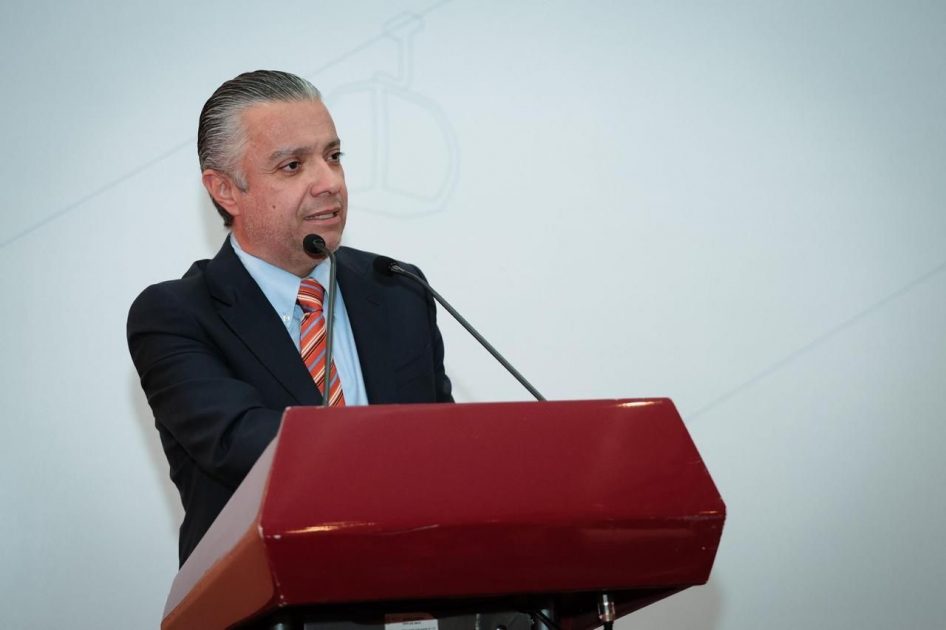 Condonación de multas y recargos en renovación de licencias de conducir extemporáneas: Navarro García