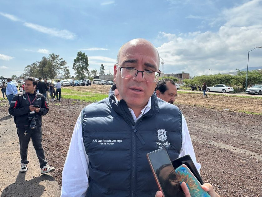 Más de 18 mil baches son reparados al mes en temporada de lluvias.