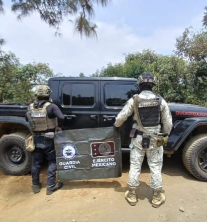 Aseguradas cuatro armas largas y tres vehículos, uno con blindaje, en Apatzingán: SSP