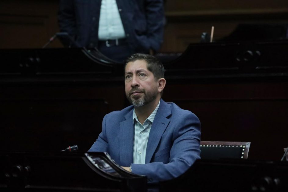 Para garantizar la salud infantil, propone Abraham Espinoza enfermerías obligatorias en escuelas de Michoacán