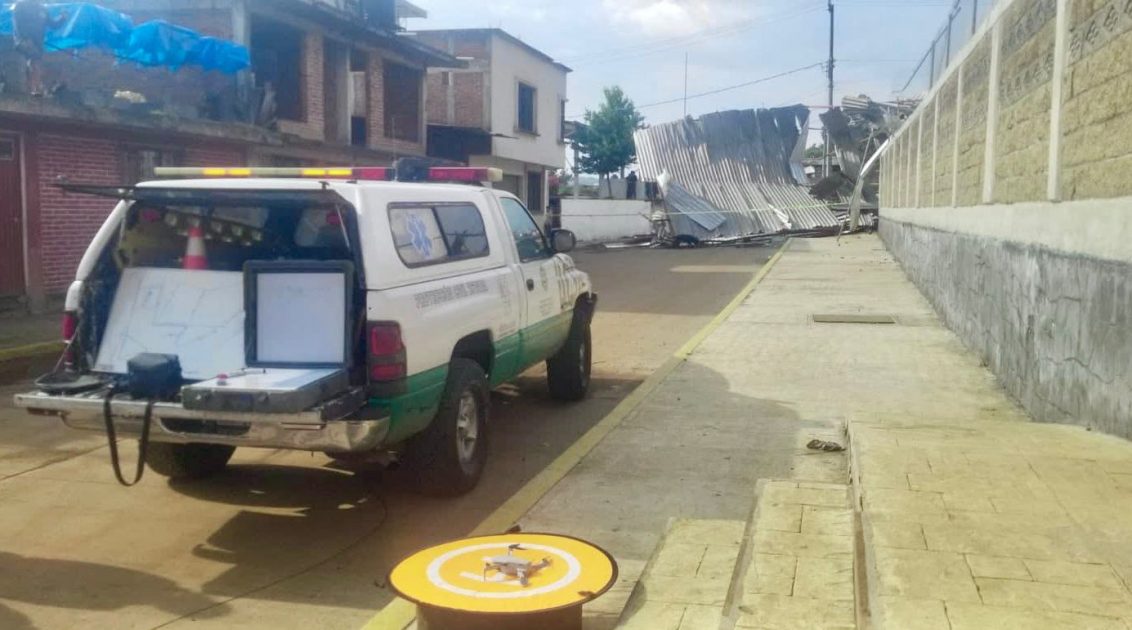 Autoridades estatales y municipales atienden afectaciones por fenómeno climático en Opopeo
