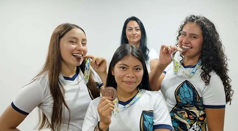 Tras 11 años, voleibol de playa nicolaita rompió con sequía de medalla en Universiada Nacional