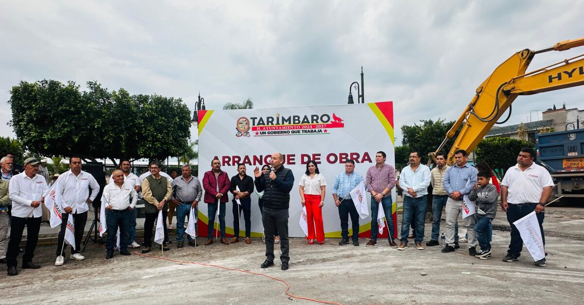 Comienza modernización de calles frente a la plaza de Téjaro