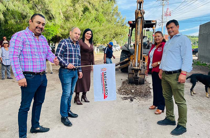 Inicia Eric Gaona obra de la calle Independencia en la colonia Miguel Hidalgo