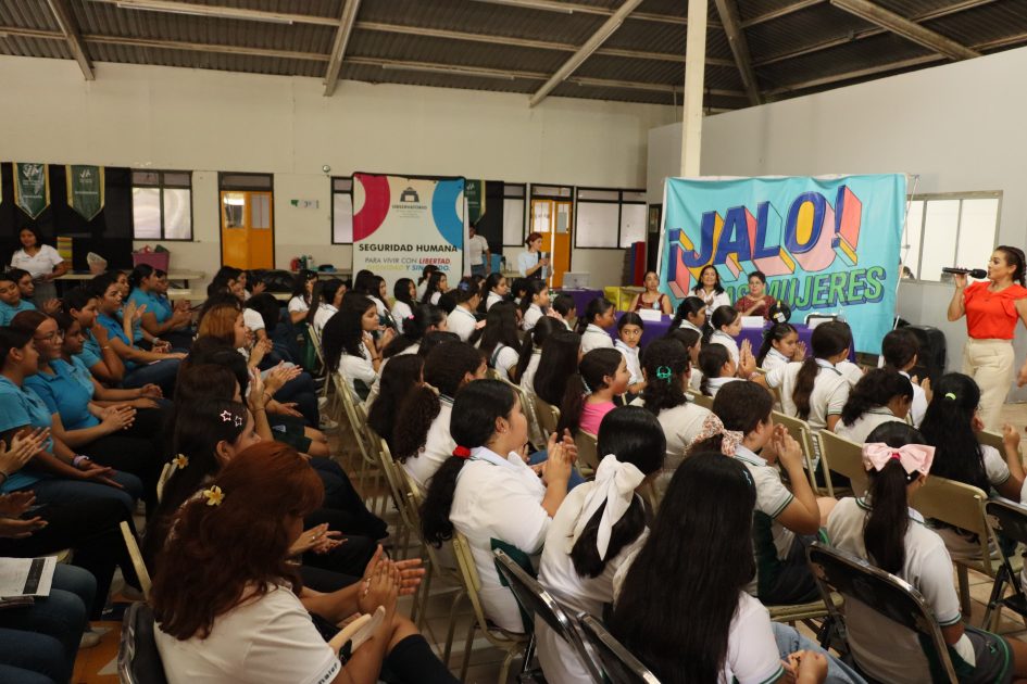 Apatzingán se suma a la Caravana “Jalo x las Mujeres” con entrega de productos menstruales