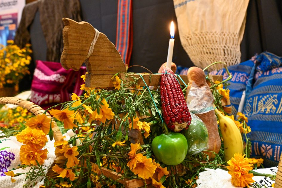 Cuanajo invita a vivir la Noche de Ánimas con respeto y tradición