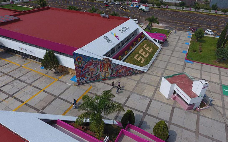 Exsecretario de Educación en Michoacán engaña a docentes y atenta contra la vida institucional de la SEE