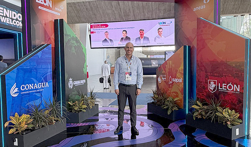 Adolfo Torres fortalece la modernización del Ooapas en la Convención Aneas 2025