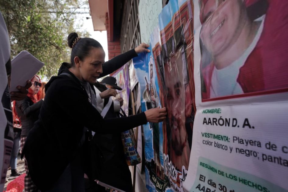 Toman instalaciones de la CEEAV;  familiares de víctimas denuncian abandono institucional desde julio