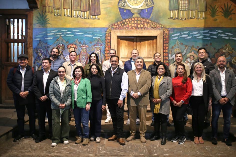 Magistrados de todo México reconocen la labor de Julio Arreola en Pátzcuaro