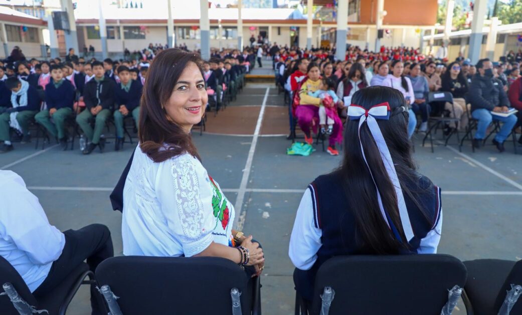 Gabriela Molina fortalece acciones educativas en la Meseta Purépecha