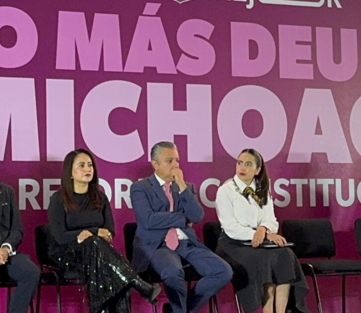 Permiten ahorros mensuales pagar aguinaldos a trabajadores estatales